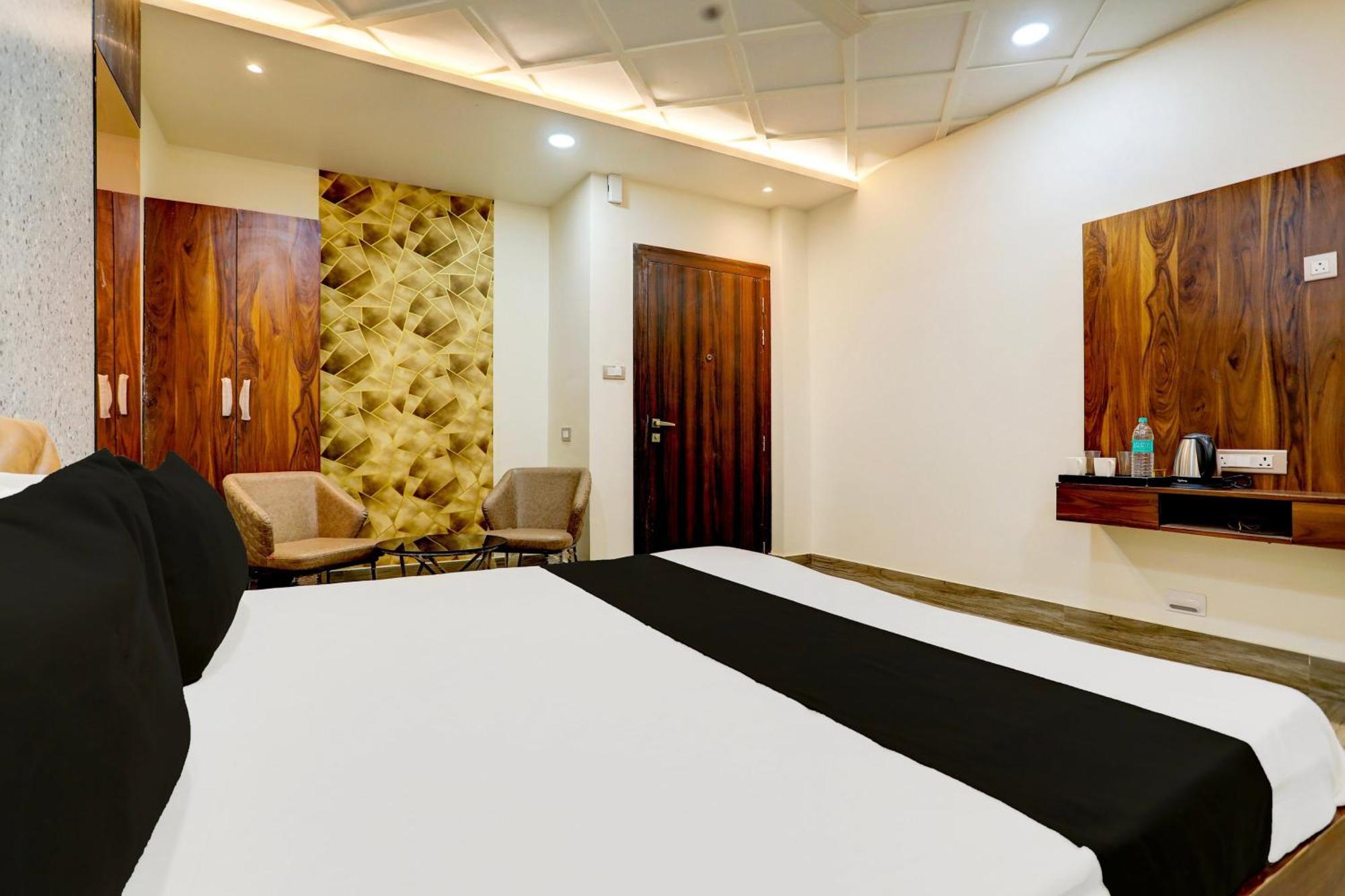 Hotel O Krishna Greens Kanpur Bagian luar foto