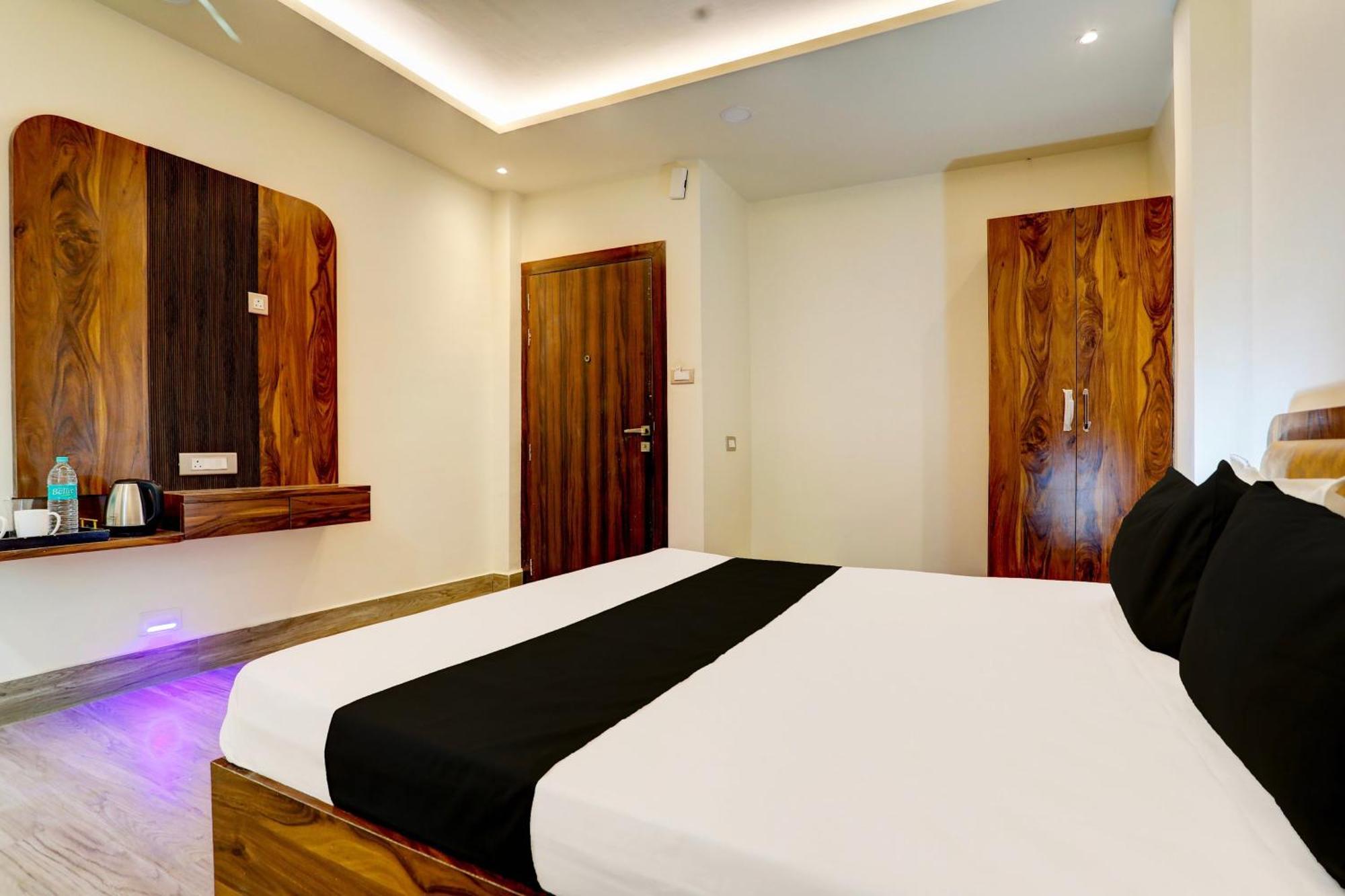 Hotel O Krishna Greens Kanpur Bagian luar foto